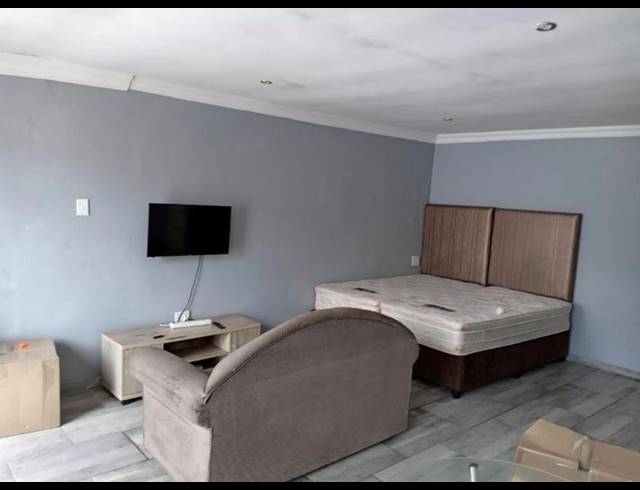 1 BEDROOM PROPERTY TO RENT IN ESSENWOOD